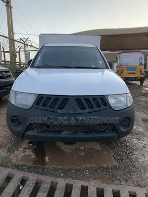 Mitsubishi L200 Double Cab 2.5 136hp 2012 White