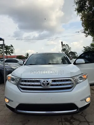 Toyota Highlander Limited 2011 White