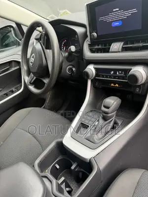Toyota RAV4 LE AWD 2023 Black