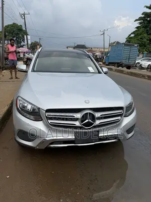Mercedes-Benz C300 Luxury 4Matic Sedan AWD (2.0L 4cyl 7A) 2016 Silver