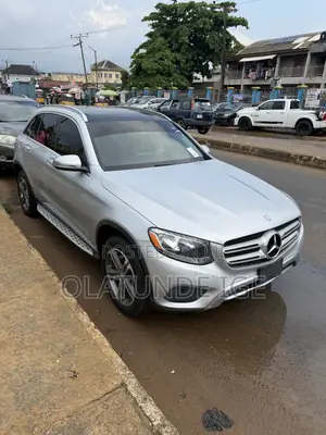 Mercedes-Benz C300 Luxury 4Matic Sedan AWD (2.0L 4cyl 7A) 2016 Silver