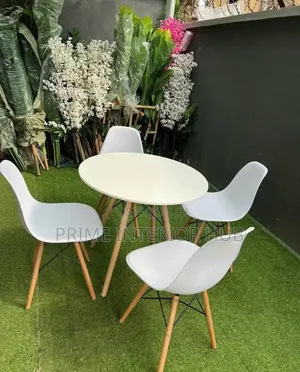 Beautiful Modern 4-Seater Dining Set