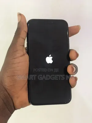 Apple iPhone XR 64 GB Black