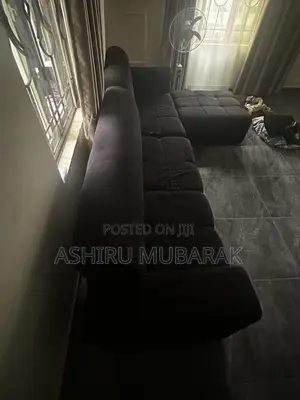 L- Sitter Chair