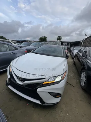 Toyota Camry XSE FWD 2020 White