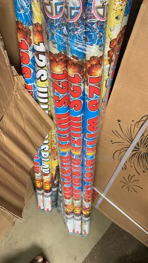 (6 Sticks) 12 Shot Firework Knockout With Display