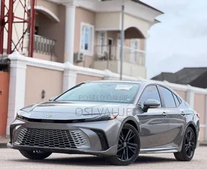 Toyota Camry XSE 2025 Gray