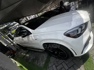 Mercedes-Benz GLE-Class 2022 White