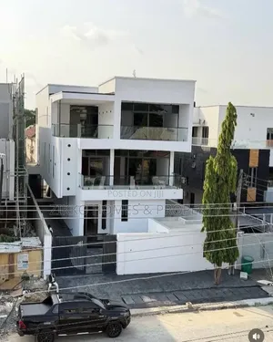5bdrm Duplex in Lekki Phase 1 for sale