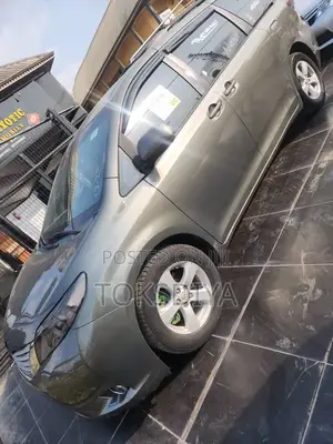 Toyota Sienna L FWD 7 Passenger 2013 Green