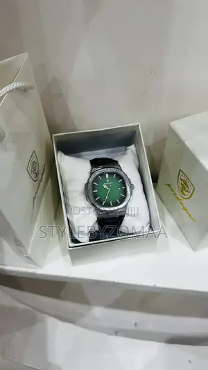 Poedagar Green Face Wrist Watch