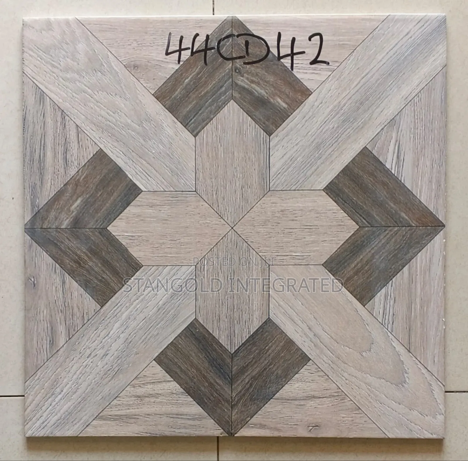 The Champion 40x40