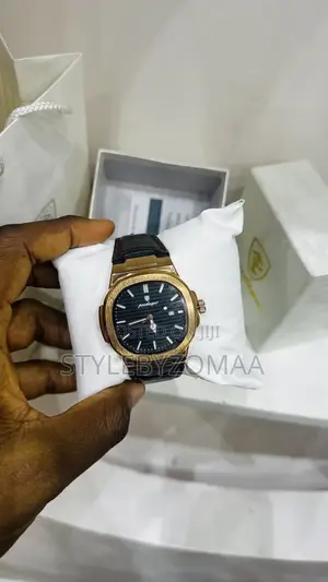 Gold Face Poedagar Wrist Watch