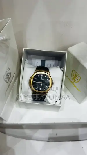 Gold Face Poedagar Wrist Watch