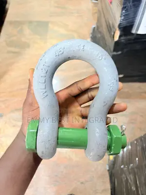 Green Pin Bolt-Type Bow Shackle
