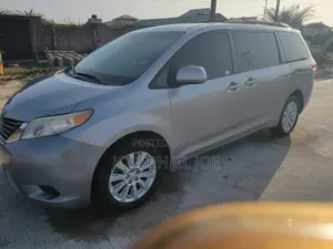 Toyota Sienna LE 7 Passenger 2012 Gray