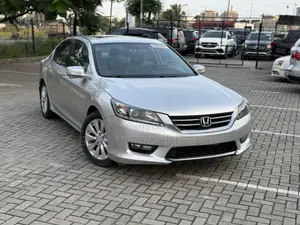 Honda Accord EX-L w/Navigation 4dr Sedan (2.4L 4cyl CVT) 2015 Silver