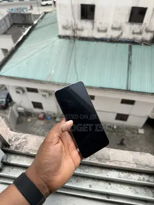 Infinix Hot 12 play 64 GB