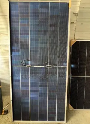 Jinko 650w 16 Busbar 144 Cell Solar Panels