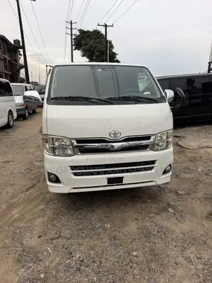 Toyota HiAce 2012 White