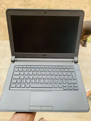 Laptop Dell Latitude 3350 8GB Intel Core i3 HDD 128GB