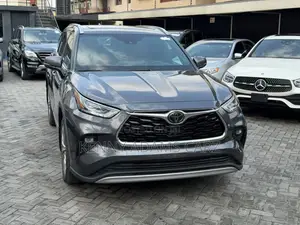Toyota Highlander Platinum 2021 Gray