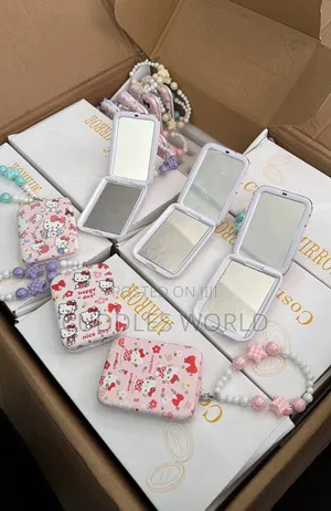 Fancy Colourful Mirror / Keychain Q