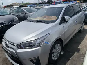 Toyota Yaris 2015 Silver