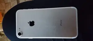 Apple iPhone 7 128 GB Gold
