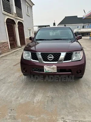 Nissan Pathfinder 2.5 dCi Comfort Automatic 2008 Brown