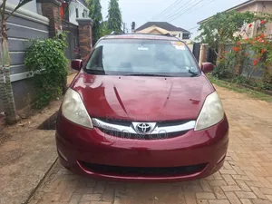 Toyota Sienna 2009 Burgundy
