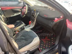 Toyota Corolla 2010 Gray