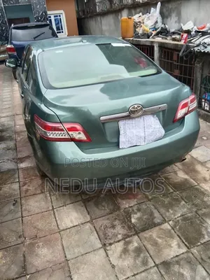 Toyota Camry 2010 Green