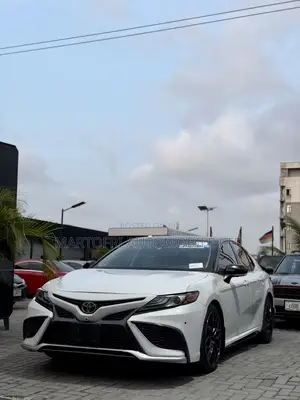 Toyota Camry XSE V6 2022 White