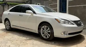 Lexus ES 2012 White