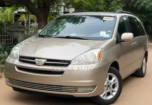 Toyota Sienna 2005 Gold