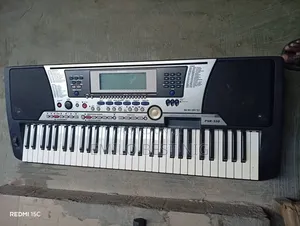 UK Used PSR 550 Yamaha Keyboard