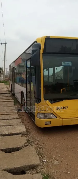 Mercedes-Benz Tourismo 2014 Yellow