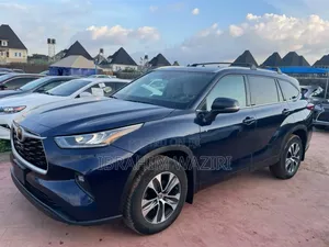 Toyota Highlander 2022 Black
