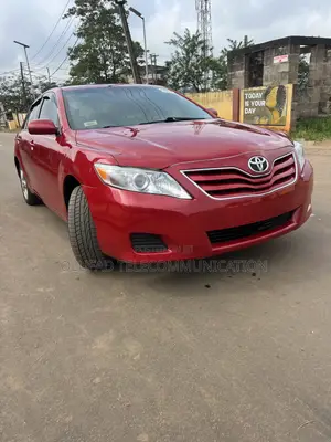 Toyota Camry LE 4dr Sedan (2.5L 4cyl 6A) 2011 Red
