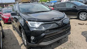 Toyota RAV4 Limited AWD (2.5L 4cyl 6A) 2017 Black