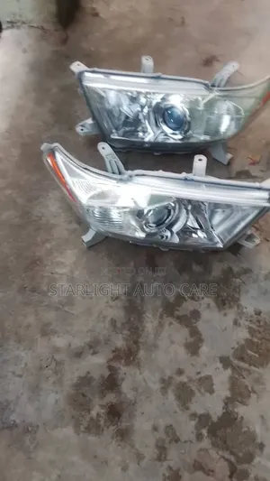 Headlight Toyota Highlander 2012 Abailable