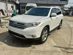 Toyota Highlander Limited 2012 White