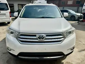 Toyota Highlander Limited 2012 White