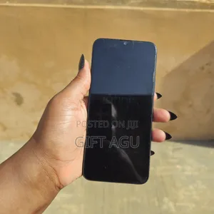 Infinix Hot 8 32 GB Blue