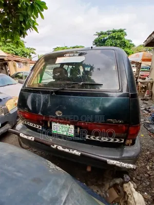 Toyota HiAce 2002 Grey