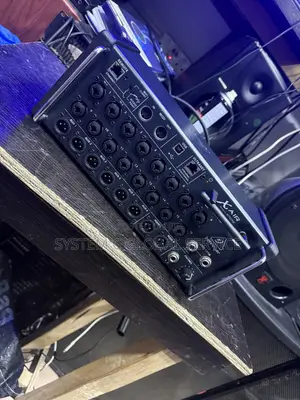Behringer Digital Mixer Xr18