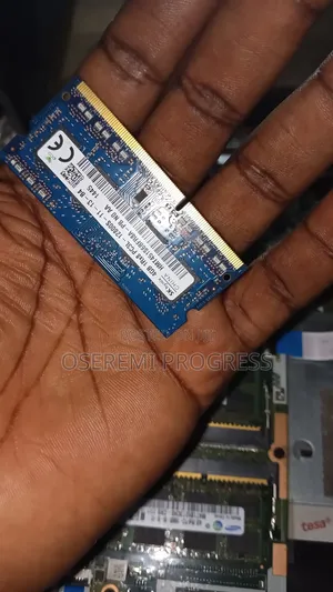 1 Piece of 4GB DDR 3pcl Ram