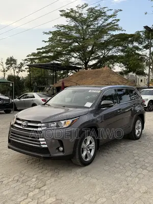 Toyota Highlander Limited V6 4x2 (3.5L 6cyl 6A) 2016 Gray