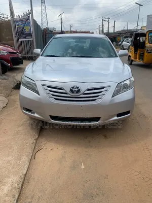 Toyota Camry LE 4dr Sedan (2.4L 4cyl 5A) 2009 Silver